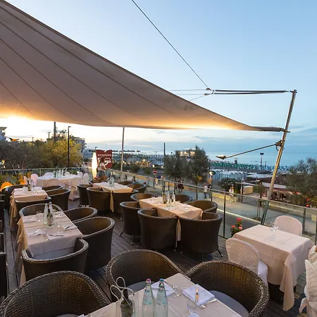 City Hotel