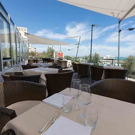 City Hotel Hotel 4*