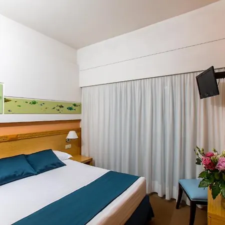 City Hotel 4*