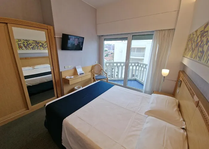 City Hotel 4*