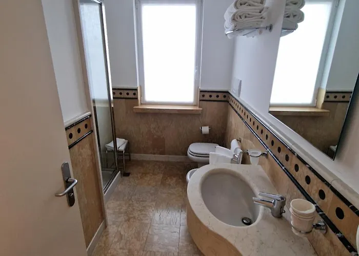 Szálloda City Hotel