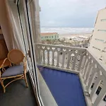 City Hotel