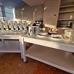 City Hotel