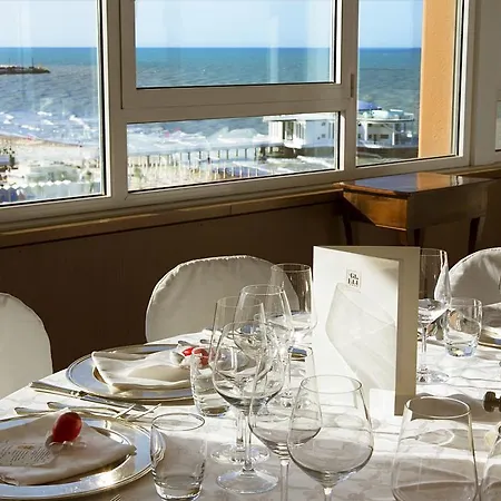 City Hotel 4*