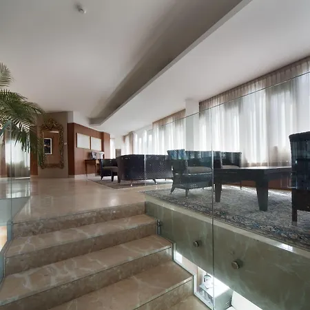 City Hotel Отель