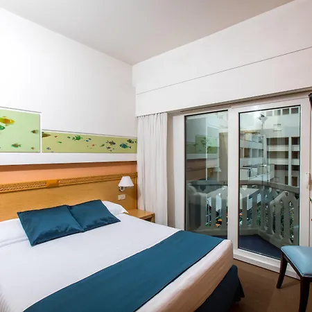 City Hotel セニガッリア