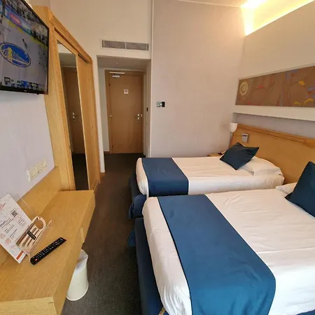 호텔 City Hotel 세니갈리아