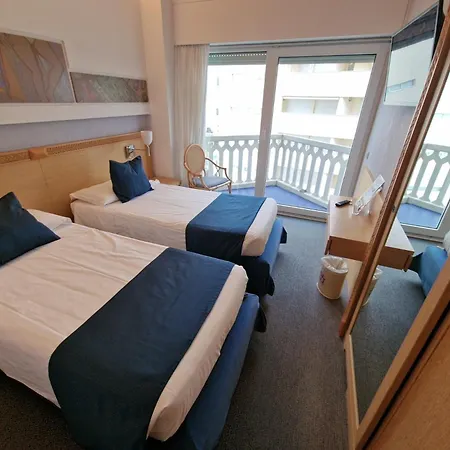 City Hotel Hotel 4*