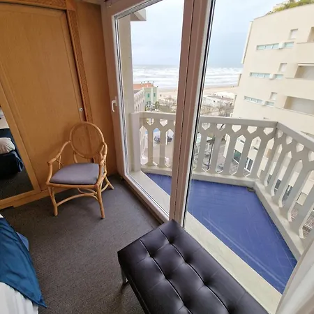 City Hotel 4*