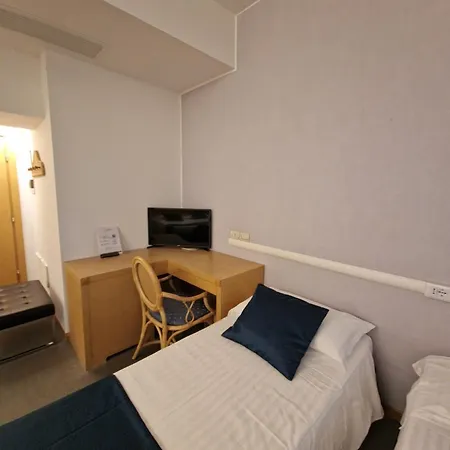 City Hotel Hotel