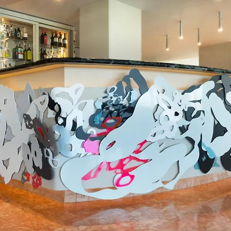 City Hotel Hotel 4*
