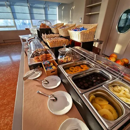 Отель City Hotel 4*