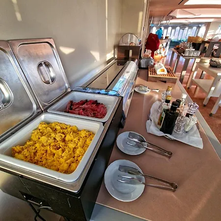 City Hotel Hotel 4*