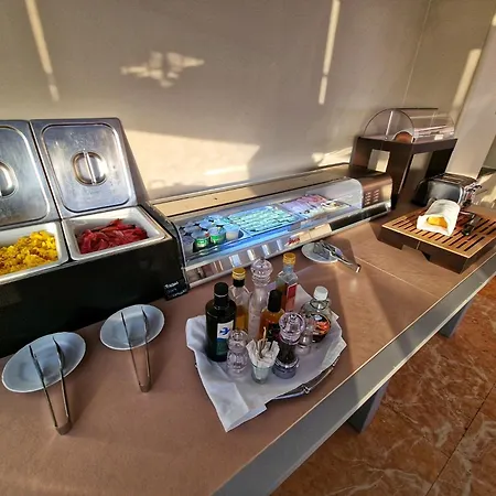 City Hotel 4*