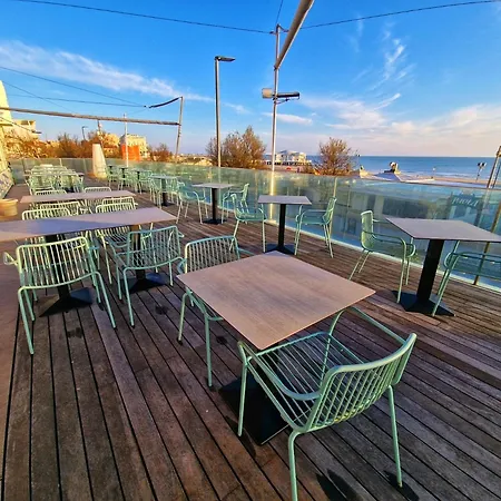 City Hotel 4*
