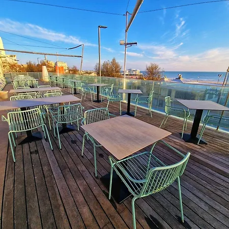 City Hotel 4*