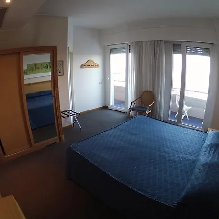 ホテル City Hotel