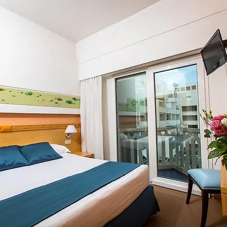 City Hotel セニガッリア