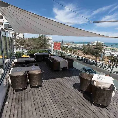 City Hotel 4*