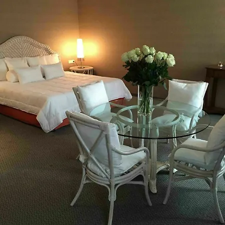 City Hotel 4* セニガッリア