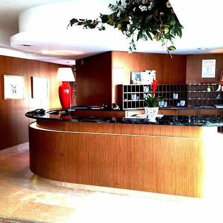ホテル City Hotel セニガッリア