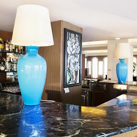 City Hotel ホテル