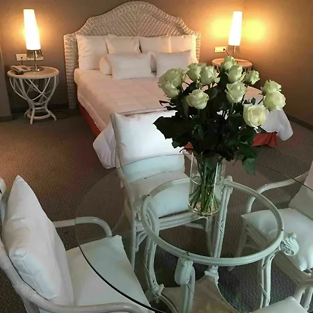 City Hotel ホテル 4*